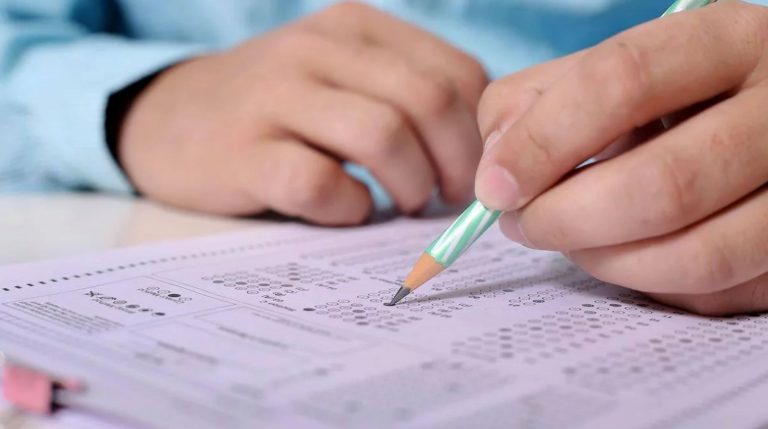 Без ДПА: в Україні учнів 4-х та 9-х класів звільнили від шкільних іспитів 5 Без ДПА: в Україні учнів 4-х та 9-х класів звільнили від шкільних іспитів