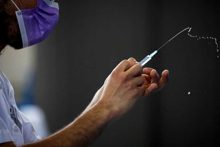 На Львівщині на наступний день після вакцинації від Covid-19 помер чоловік 9 1612609756 8691