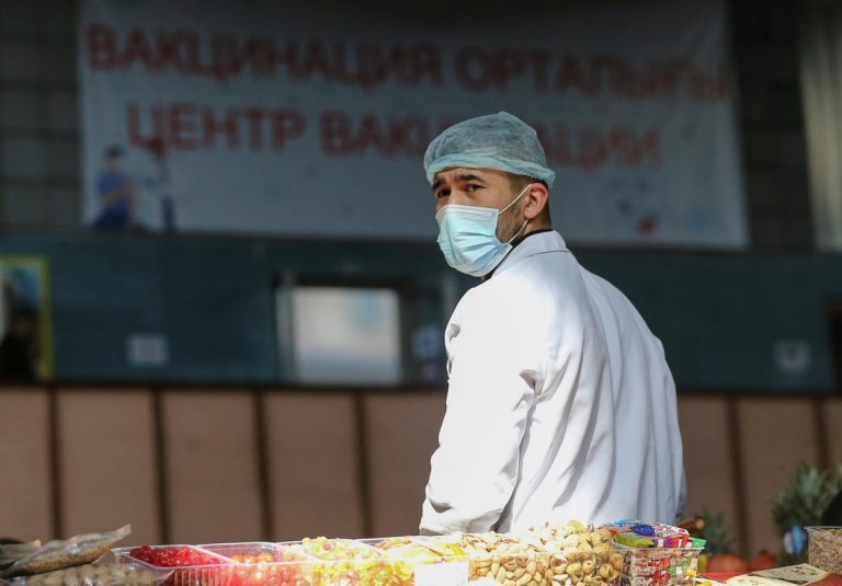 Експерти спрогнозували розвиток COVID-19 в Україні після Великодня 2 1619437444 2552