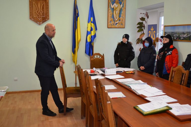 На розмову до Галицького голови прийшли юні мешканці з Галич-Гори (ФОТО) 8 На розмову до Галицького голови прийшли юні футболісти з Галич-Гори (ФОТО)
