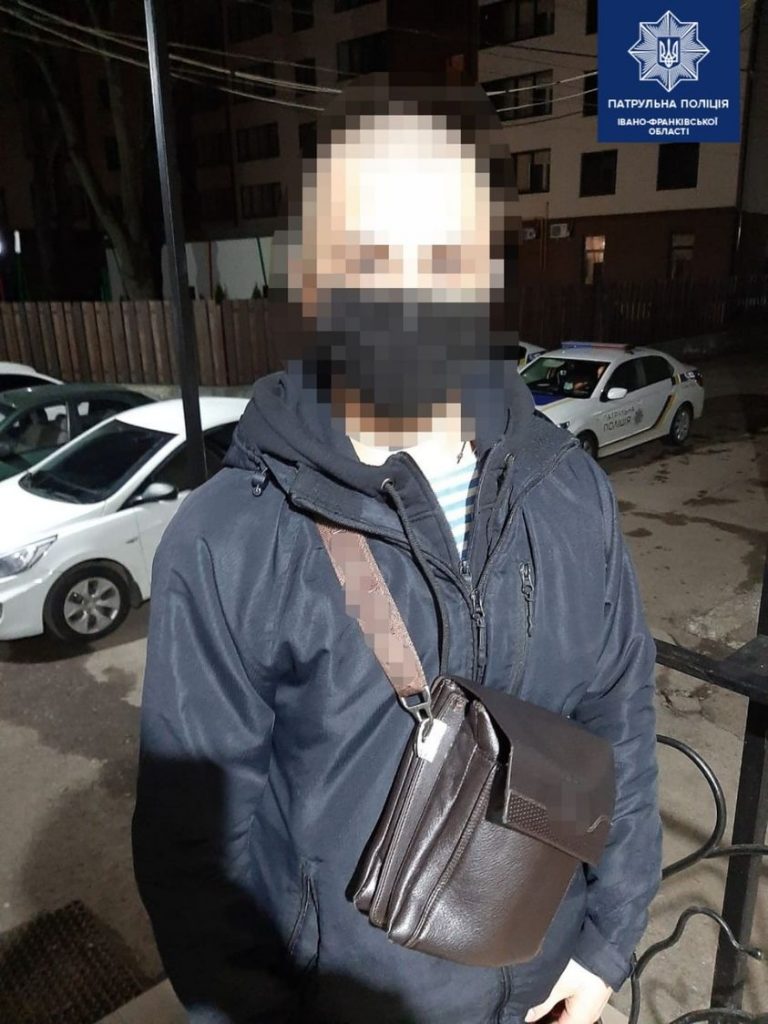 В Івано-Франківську знайшли у водія 9 згортків з наркотиками, в авто - ще 6 (ФОТО) 4 169063935 3921656744585096 4453143257585680564 n