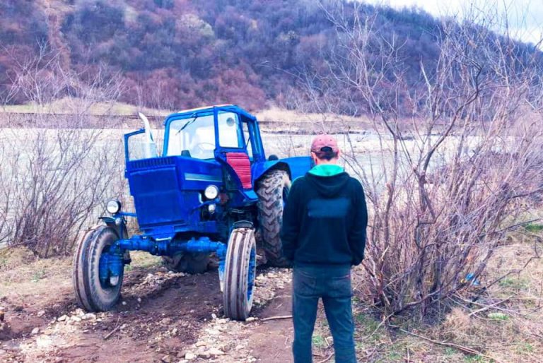 На Надвірнянщині крали гравій (ФОТО) 3 169654760 5735569049817021 5246778216286354802 n