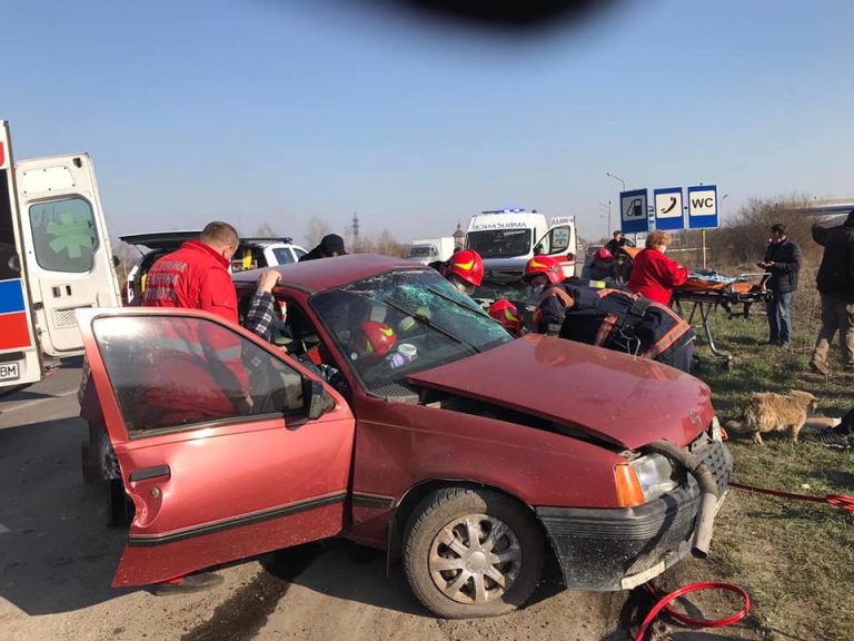 ДТП на Прикарпатті: потерпілого "вирізали" рятувальники (ФОТО) 10 171502919 3835414396578367 899706442512065855 n
