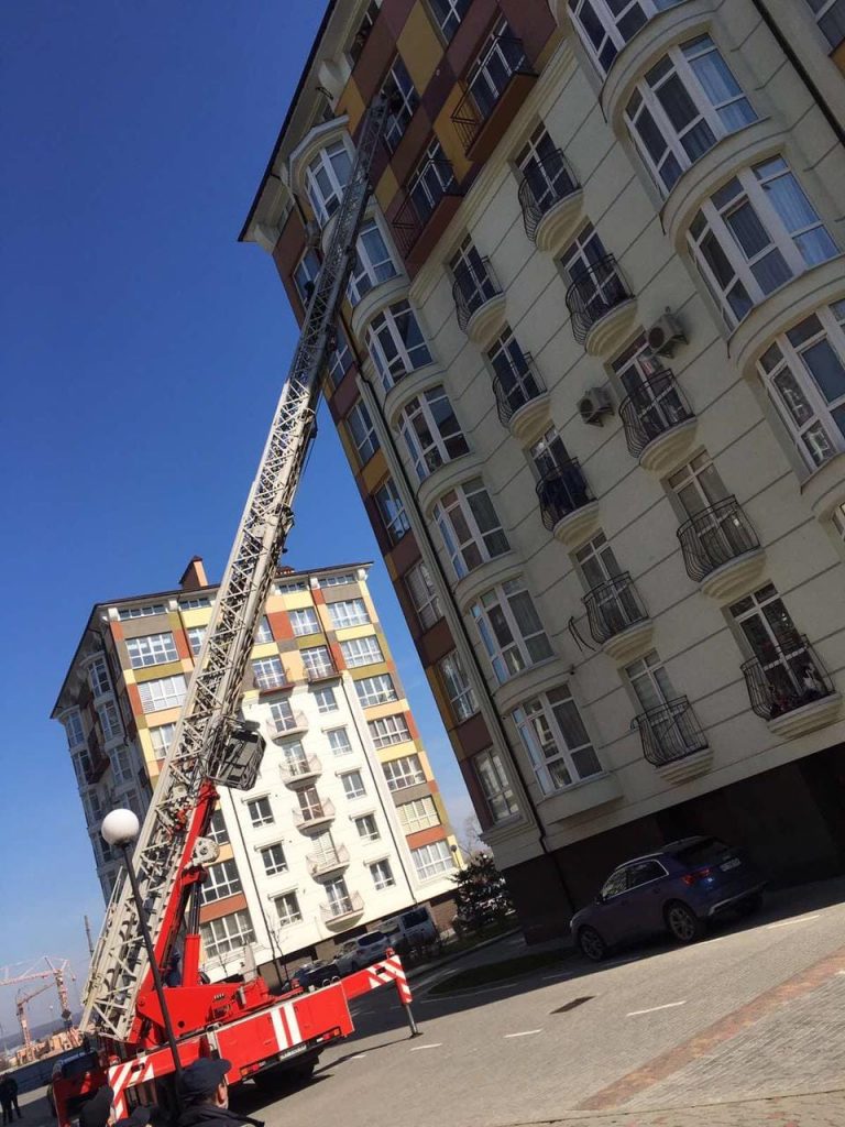 У Франківській ТГ дитина зачинила маму в кімнаті. Допомогли рятувальники (ФОТО) 11 172074452 3837159906403816 3874817087680042983 n