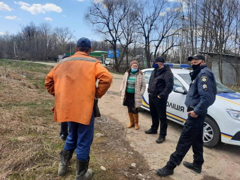 У Долині оштрафували палія трави (ФОТО) 3 У Долині оштрафували палія трави (ФОТО)