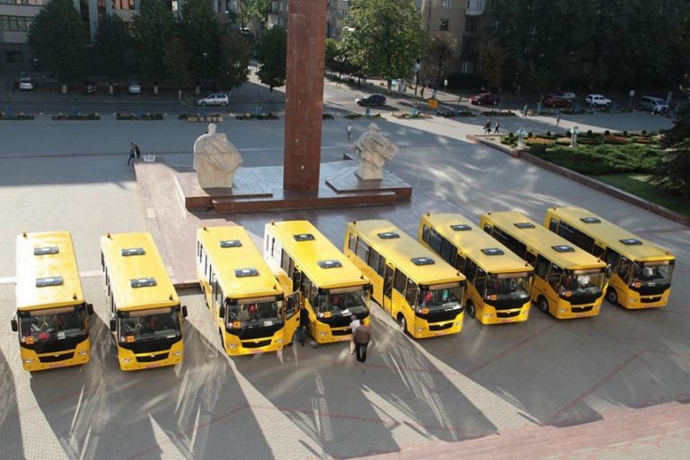 Франківська облрада пропонує передати шкільні автобуси у комунальну власність територіальних громад 9 177362937 469677111010936 7694290762454343991 n