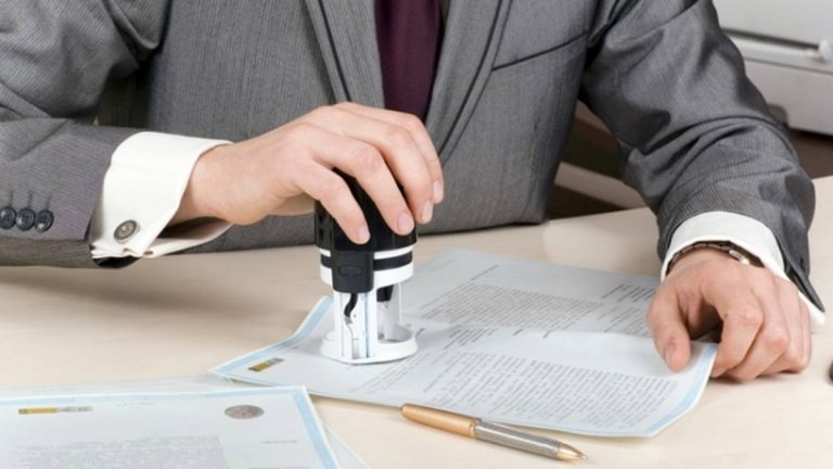 Допоміг привласнити чужу квартиру: в Івано-Франківську судитимуть держреєстратора 5 Квартирні махінації: у Калуші чоловік незаконно змінив право власності
