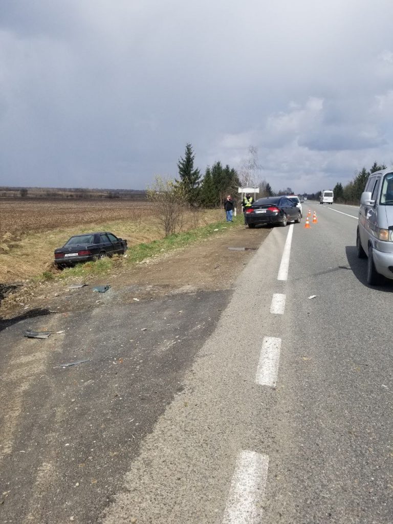 "Невдалий обгін": на Прикарпатті трапилася ДТП (ФОТО) 4 725790a4 963a 4119 bbf1 9c6a2c87e220