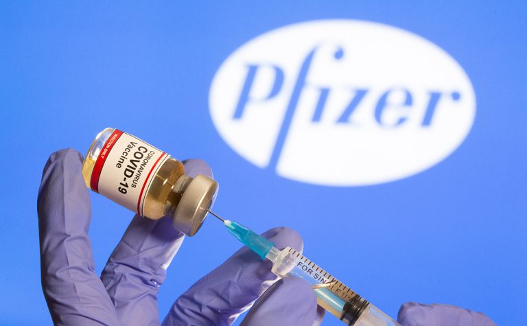 На Прикарпаття привезли 1170 доз вакцини Pfizer (ВІДЕО) 7 На Прикарпаття привезли 1170 доз вакцини Pfizer (ВІДЕО)