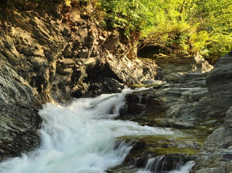 Куди піти на Прикарпатті: сріблясті водоспади
