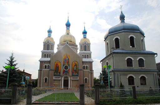 Куди піти на Прикарпатті: церква Святих Жінок Мироносиць у Болехові
