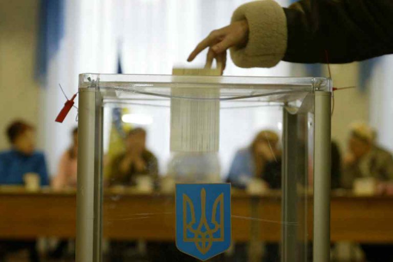 Прикарпаття: на 87 окрузі на декількох дільницях результати виборів визнали недійсними 1 Прикарпаття: на 87 окрузі на декількох дільницях результати виборів визнали недійсними