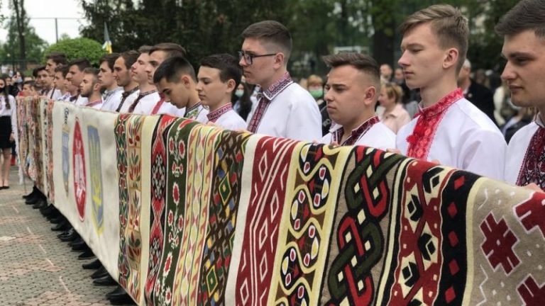 Крапка з Вірастюком, рекорд України та подвійне вбивство: ТОП-10 новин Прикарпаття за 17.05-23.05 (ФОТО, ВІДЕО) 1 0939362ddf01ab8a scaled 1
