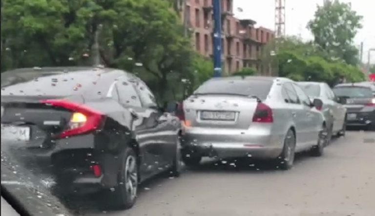 Масштабна ДТП у Франківську: не розминулися одразу п’ять авто (ВІДЕО) 3 1111 2