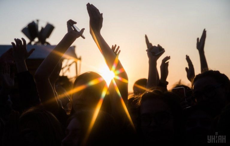 В Україні планують пом’якшити карантин для концертів й фестивалів влітку 5 1200 0 1528888597 5869
