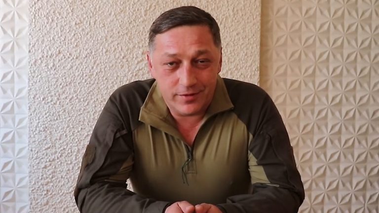Волонтер з Прикарпаття повернувся зі сходу: якими побачив українських бійців і що прогнозує (ФОТО) 1 Волонтер з Прикарпаття повернувся зі сходу: якими побачив українських бійців і що прогнозує (ФОТО)