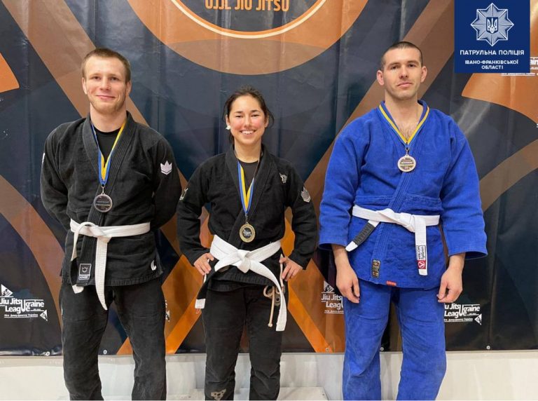 Івано-Франківська патрульна виборола перше місце у відкритому чемпіонаті України з джиу-джитсу (ФОТО)