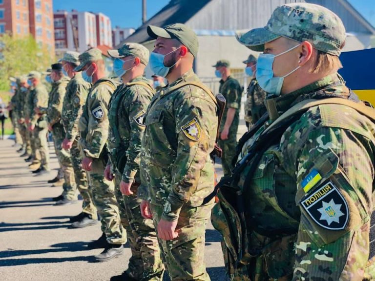 Зведений загін прикарпатських поліцейських відправився у зону ООС (ФОТО) 4 185874431 5930570390316885 5779349868256060830 n