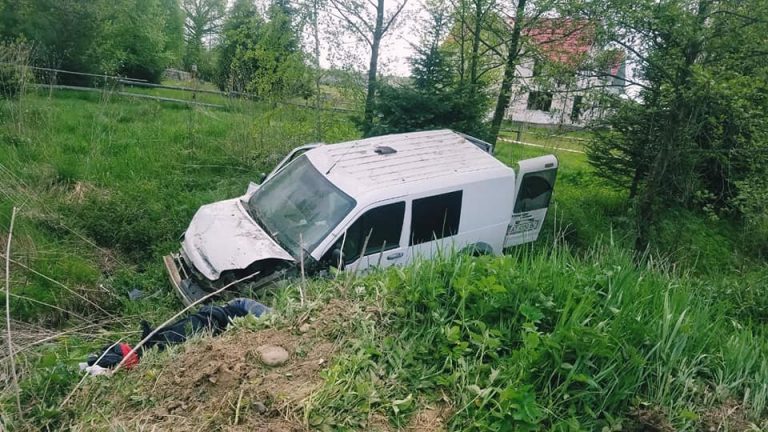 Поліцейські розслідують смертельну ДТП на Прикарпатті (ФОТО) 6 186491765 5948048991902358 6656106774568543893 n