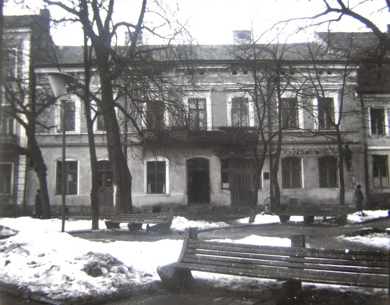 Назад в минуле: кафе "Пельменна" в Івано-Франківську (ФОТО) 4 186506338 3703714463072521 7798536240284753553 n