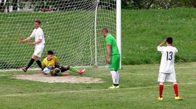 Обласний футбол. Результати 12-го туру чемпіонату Городенківщини 14 1875234k5e6543227480 2849589795352654 5209529734764383687 n 800x445 1