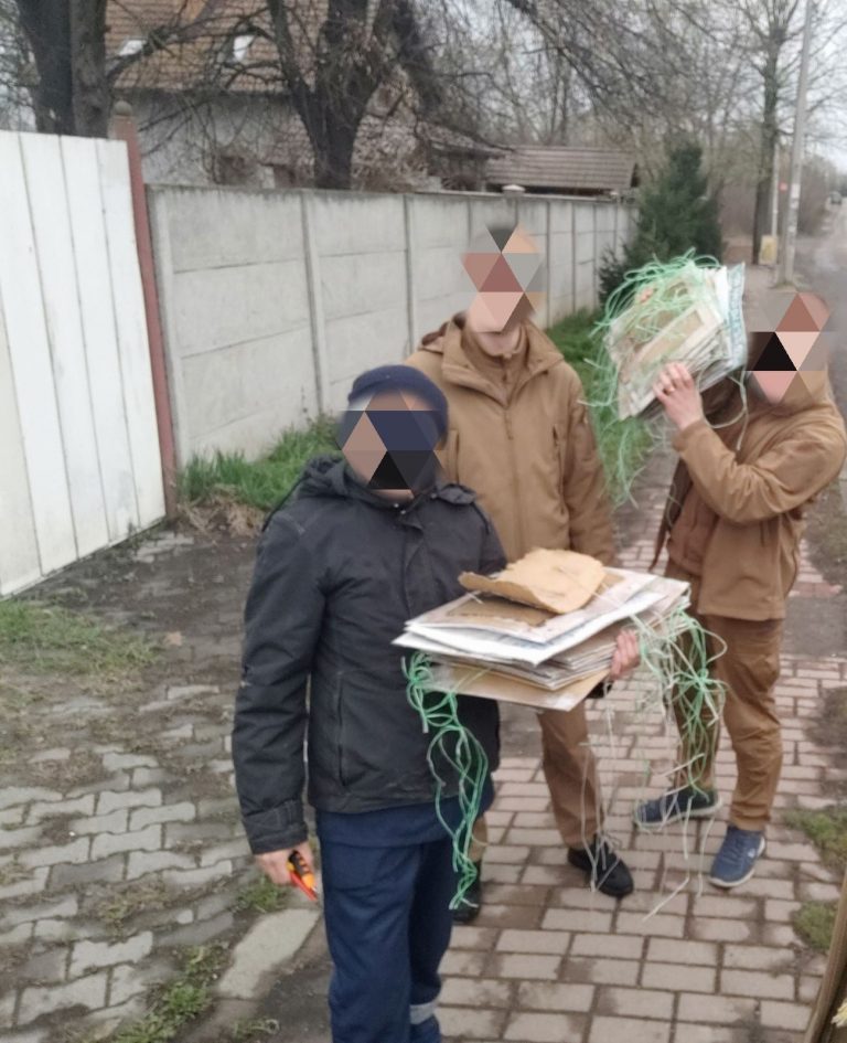 У Франківську власникам незаконної реклами будуть дзвонити кожних 15 хвилин (ФОТО) 10 У Франківську власникам незаконної реклами будуть дзвонити кожних 15 хвилин (ФОТО)