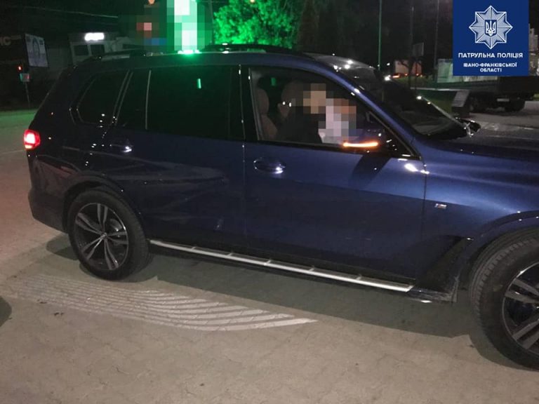 У Франківську п'яний водій вчинив ДТП (ФОТО) 2 188594993 4046343095449793 4097816113239673409 n