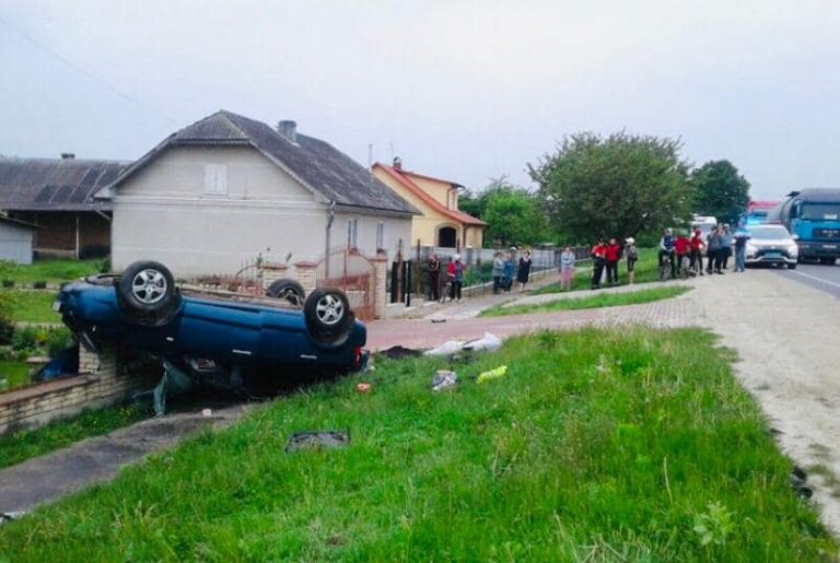 Смертельна аварія на Прикарпатті: водій помер у лікарні (ФОТО) 10 189507639 5990665550974035 8545345519554498472 n