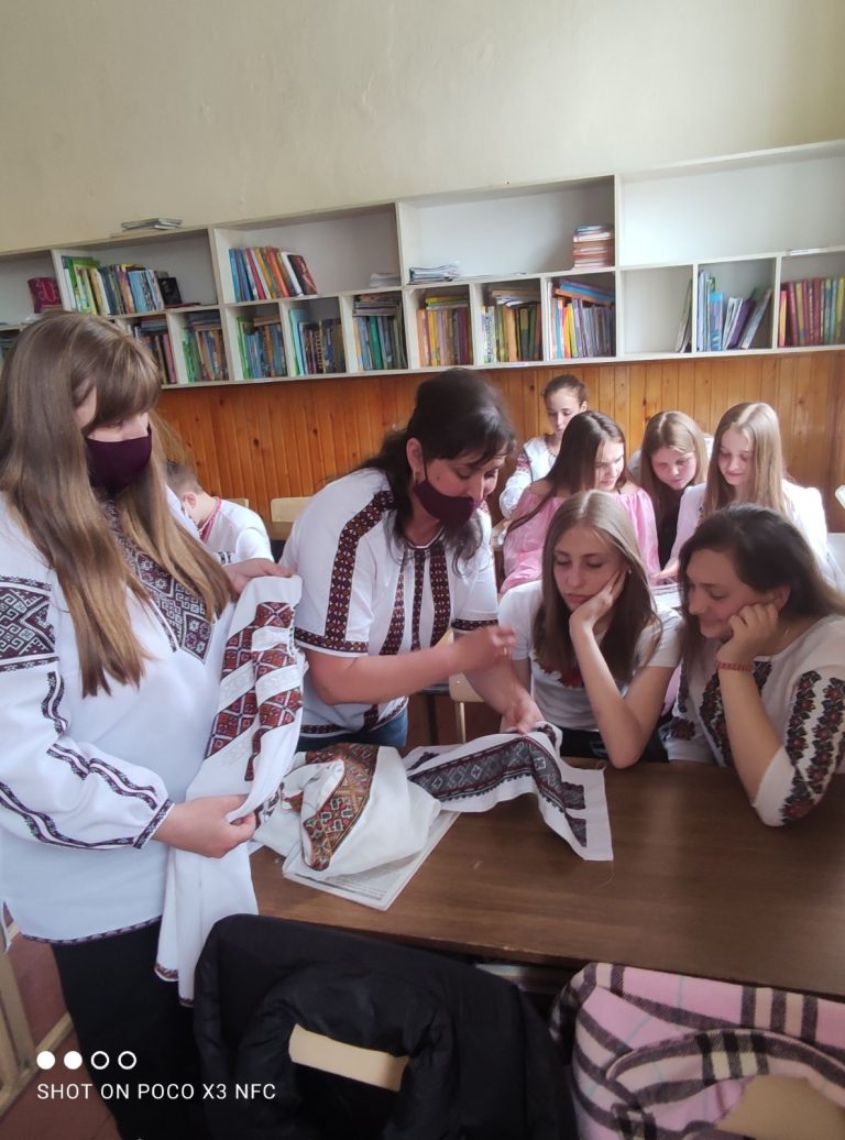 Хочу - можу - треба: за такою формулою у Косові вчать школярів вибирати професію (ФОТО) 8 Хочу - можу - треба: за такою формулою у Косові вчать школярів вибирати професію (ФОТО)
