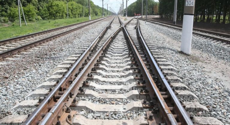 Снятинчанин потрапив під колеса поїзда 10 2be0a388757f92ff20a5e3bd41440819