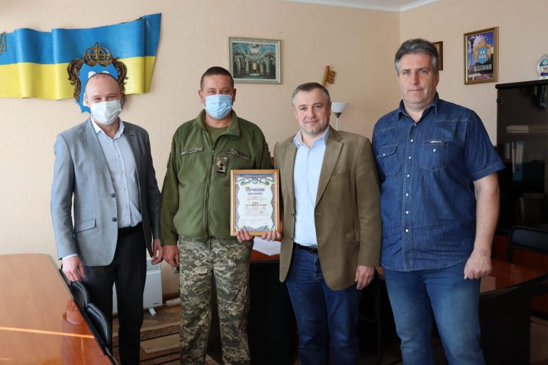 Командувач військ оперативного командування «Захід» нагородив мера Долини (ФОТО) 6 Командувач військ оперативного командування «Захід» нагородив мера Долини (ФОТО)