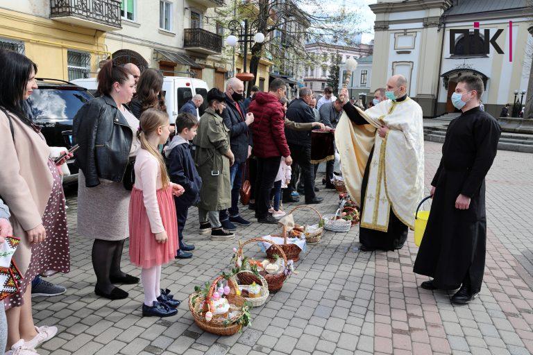 Люди Прикарпаття: освячення пасок у Франківську (ФОТО) 7 IMG 5134 novyj razmer
