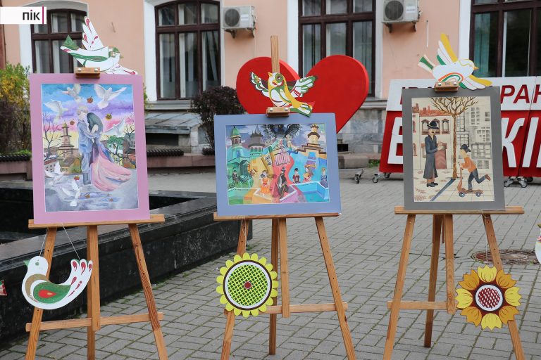 Арт-простір "Великоднє місто" відкрили просто неба в Івано-Франківську (ФОТО) 1 IMG 5455