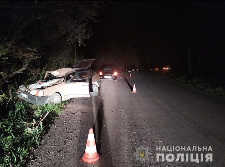 На Львівщині чоловік спричинив ДТП: загинула дружина (ФОТО) 3 На Львівщині чоловік спричинив ДТП, внаслідок якої загинула його дружина (ФОТО)