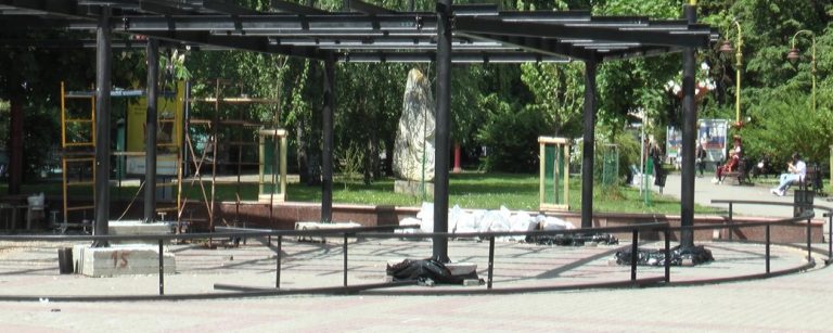 "Влада суперечить сама собі". Архітектор про МАФ на Вічевому майдані Івано-Франківська 11 c436d2e1959bd92a