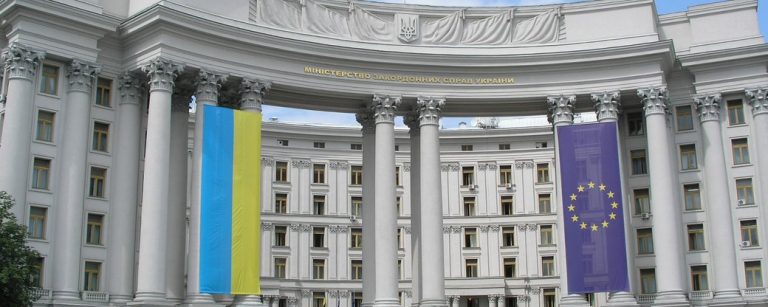 МЗС намагається евакуювати українців із Непалу, серед яких франківчанка, рейсами інших країн 9 fe8a8e3748aab770 w