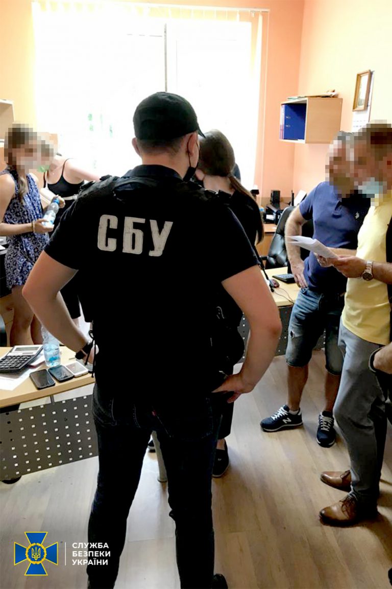 У Тернополі заблокували фальсифікацію із результатами ПЛР- тестів на COVID-19 11 00