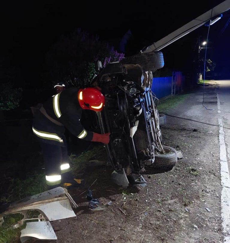 ДТП у Коломиї: поліцейські розшукують водія-втікача (ФОТО)