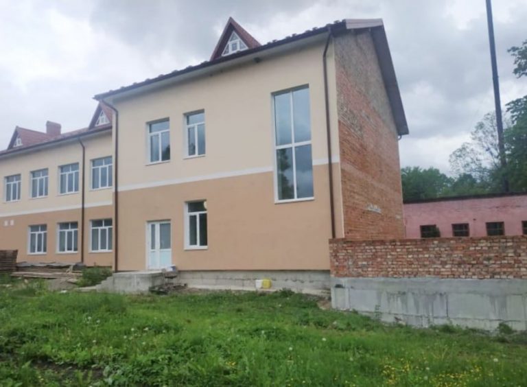 У Делятиському ліцеї №1 зводять навчальний корпус та спортивний зал 6 195024963 2966929926875650 8884908902125673019 n
