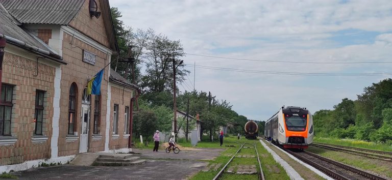 У Болехові вперше зупинився "Прикарпатський експрес"