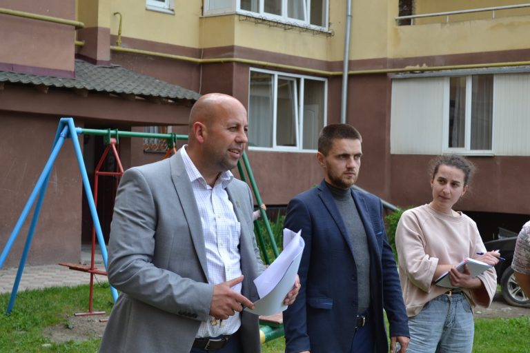 Мешканці Галича спілкуються з мером просто неба (ФОТО) 13 201927430 215083863777224 50733632301749330 n 1