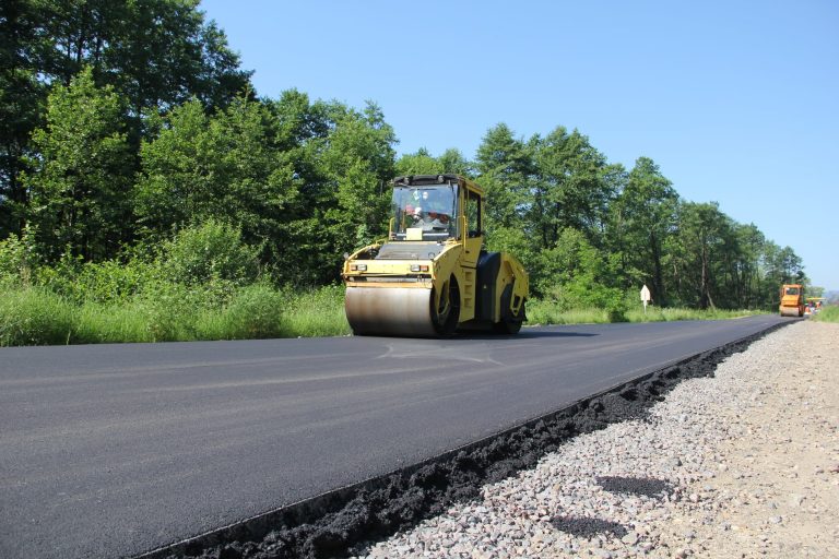 На Прикарпатті капітально ремонтують дорогу Болехів-Козаківка (ФОТО)