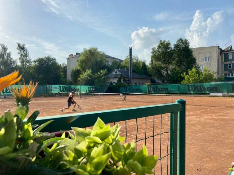 Визначилися фіналісти тенісного "Меморіалу Ігоря Пилипчука" в Івано-Франківську 8 202545415 1444014262614066 13633504368814835 n