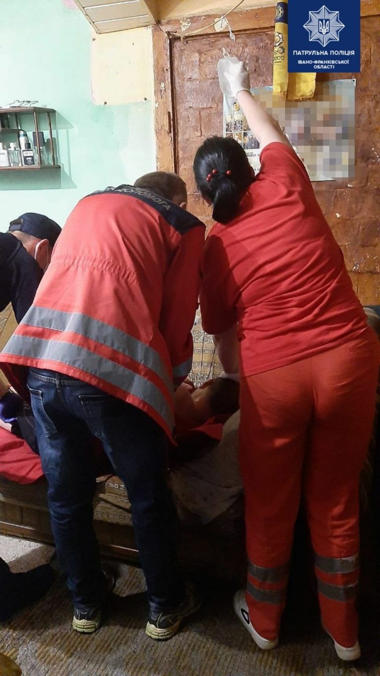 У Франківську жінка поранила чоловіка. Поліцію викликала дитина (ФОТО) 8 203463611 4155000077917427 5535528040781877005 n