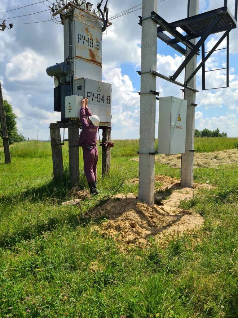 На Калущині замінюють 12 кілометрів ліній електропередачі (ФОТО) 5 203911822 4607236829286617 350710034116809980 n