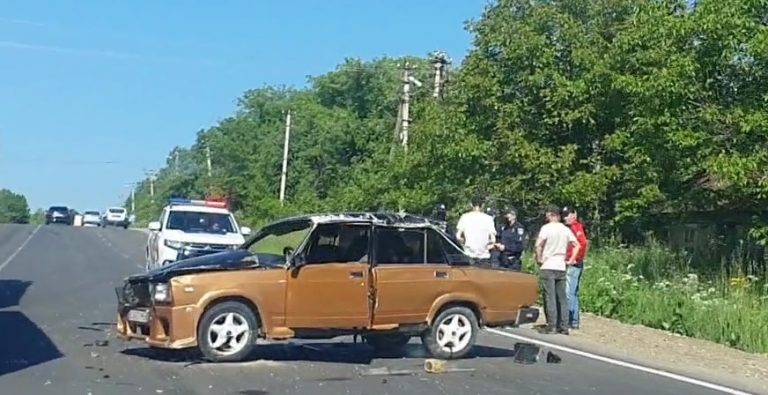 ДТП у Долині: поліція на місці пригоди (ВІДЕО) 7 2344