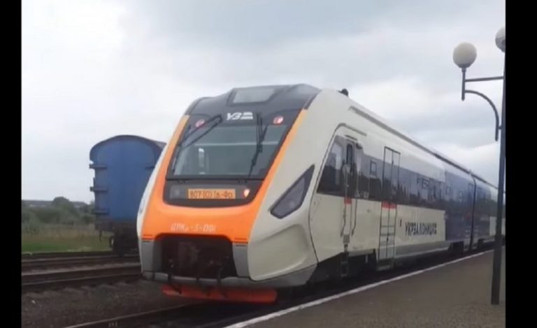 "Прикарпатський експрес": за десять днів продали понад тисячу квитків 10 3 14 scaled 1