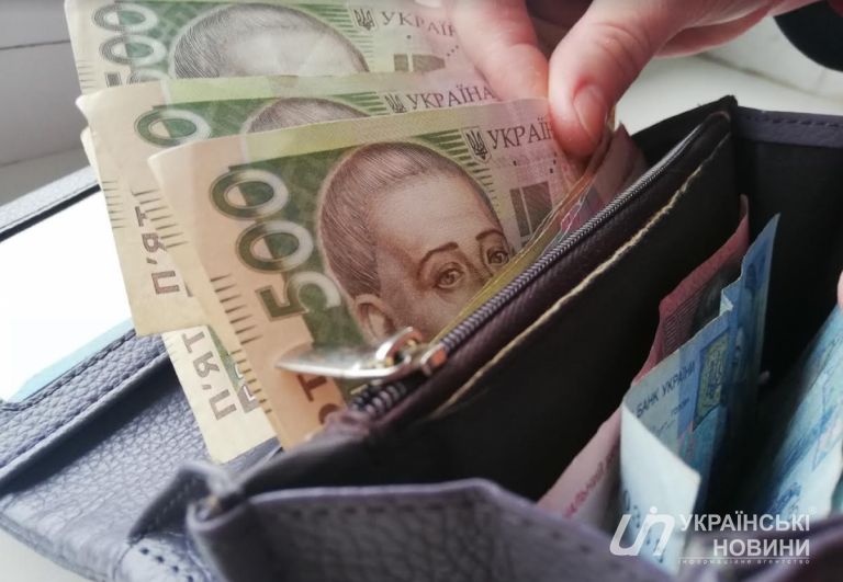 Вже наступного тижня в Україні підвищать пенсії (ІНФОГРАФІКА) 3 У березні пенсії зросли на 11,5% для понад 10 млн українців - прем'єр Шмигаль