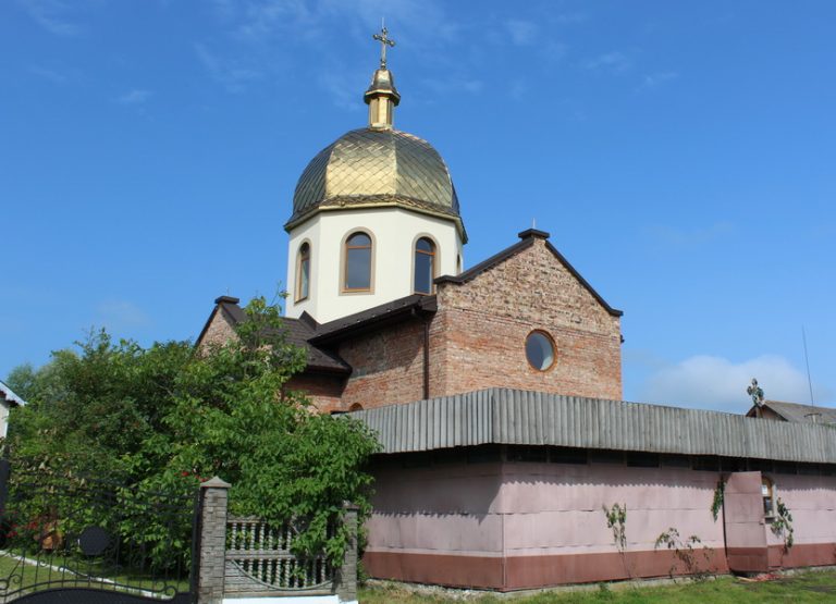 На Тисмениччині відсвяткували храмове свято у новозбудованій церкві (ФОТО)