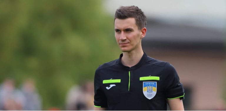 Стало відомо, хто судитиме матч "Ужгород" - "Прикарпаття" 10 Стало відомо, хто судитиме матч "Ужгород" - "Прикарпаття"